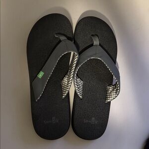 Sanuk Yoga Mat Flip Flop sandal Womens 9 Grey black Gingham Beach lightweight